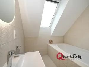 Pronájem bytu 2+1, Praha - Holyně, Za Knotkem, 89 m2