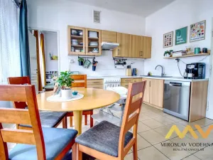 Pronájem bytu 3+1, Hradec Králové, Nerudova, 95 m2
