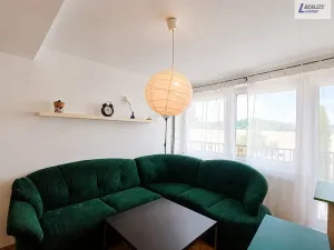 Pronájem atypického bytu, Klučenice, 300 m2
