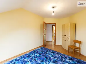 Pronájem atypického bytu, Klučenice, 300 m2