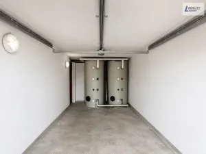 Pronájem atypického bytu, Klučenice, 300 m2