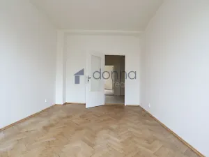 Pronájem bytu 1+1, Praha, Šrobárova, 42 m2
