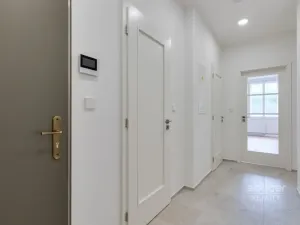 Pronájem bytu 1+kk, Praha - Vinohrady, Vinohradská, 36 m2