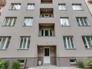 Pronájem bytu 1+kk, Praha - Vinohrady, Vinohradská, 30 m2