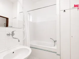 Prodej bytu 3+1, Praha - Vysočany, Podnádražní, 93 m2