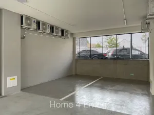 Pronájem garážového stání, Brno, Košinova, 18 m2