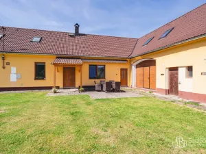 Prodej zemědělské usedlosti, Bělčice, 290 m2