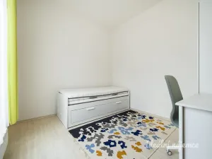 Pronájem bytu 3+kk, Praha - Prosek, Žitenická, 68 m2