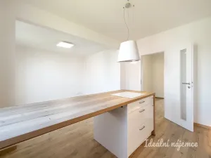 Pronájem bytu 4+kk, Praha - Černý Most, Bryksova, 74 m2
