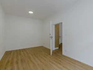 Pronájem bytu 2+kk, Praha - Košíře, Fabiánova, 37 m2