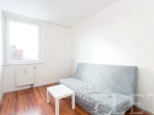 Pronájem bytu 2+kk, Praha - Karlín, Molákova, 42 m2
