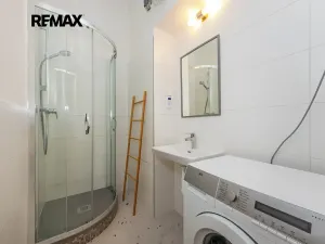 Pronájem bytu 2+kk, Praha - Holešovice, U průhonu, 44 m2