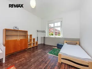 Pronájem bytu 2+kk, Praha - Holešovice, U průhonu, 44 m2