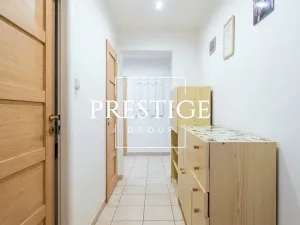 Pronájem bytu 2+1, Praha - Kobylisy, Famfulíkova, 60 m2