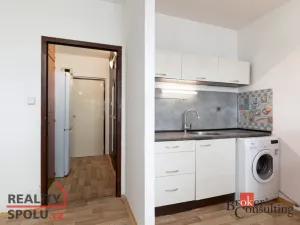 Pronájem bytu 1+kk, Ostrava - Výškovice, Výškovická, 27 m2