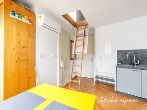 Pronájem bytu 1+kk, Praha - Vršovice, Černomořská, 51 m2