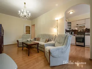 Pronájem bytu 3+1, Praha - Kobylisy, Taussigova, 60 m2