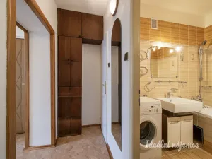 Pronájem bytu 3+1, Praha - Kobylisy, Taussigova, 60 m2