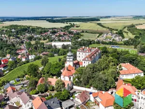 Prodej ubytování, Benátky nad Jizerou - Benátky nad Jizerou I, Husovo náměstí, 280 m2