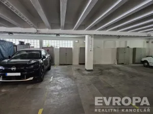 Pronájem bytu 3+1, Praha - Michle, Adamovská, 71 m2