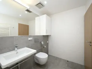 Pronájem bytu 2+kk, Praha - Liboc, Evropská, 56 m2