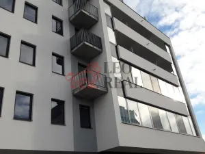 Pronájem bytu 1+kk, Hradec Králové - Třebeš, Ve Stromovce, 33 m2