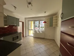 Pronájem bytu 3+1, Liberec, Nádvorní, 82 m2