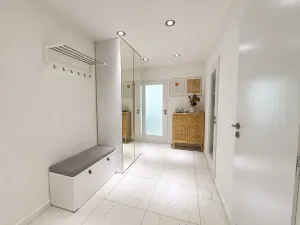 Pronájem bytu 3+kk, Praha - Podolí, Jeremenkova, 72 m2