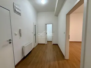 Pronájem bytu 2+kk, Kadaň, Mírové náměstí, 59 m2