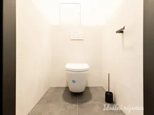 Pronájem bytu 3+1, Praha - Horní Měcholupy, Veronské nám., 68 m2