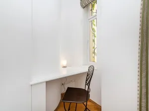 Pronájem bytu 3+1, Praha - Nové Město, Odborů, 81 m2