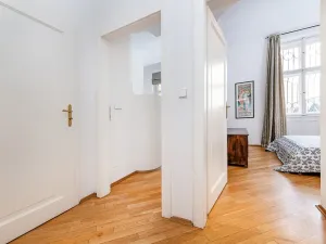 Pronájem bytu 3+1, Praha - Nové Město, Odborů, 81 m2