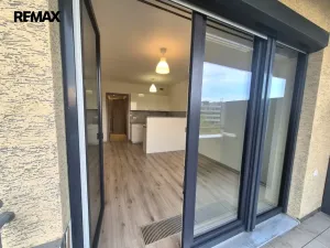 Pronájem bytu 1+kk, Praha - Třebonice, K metru, 29 m2