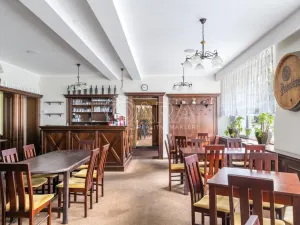 Prodej restaurace, Doksy, Komenského, 261 m2