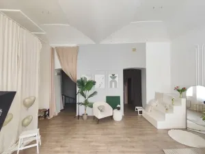 Pronájem atypického bytu, Praha, Plzeňská, 120 m2
