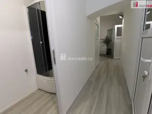 Pronájem obchodního prostoru, Praha - Libeň, 58 m2