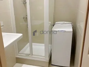 Pronájem bytu 1+kk, Praha, Jarníkova, 33 m2