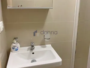 Pronájem bytu 1+kk, Praha, Jarníkova, 33 m2