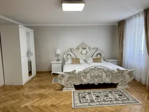 Prodej ubytování, Karlovy Vary, Zámecký vrch, 351 m2