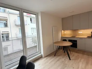 Pronájem bytu 1+kk, Praha - Strašnice, Strančická, 33 m2