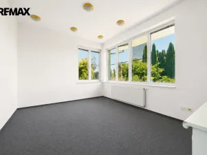 Prodej kanceláře, Hradec Králové - Slezské Předměstí, Vážní, 288 m2