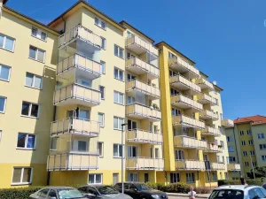 Pronájem bytu 1+kk, Praha - Horní Měcholupy, Boloňská, 41 m2