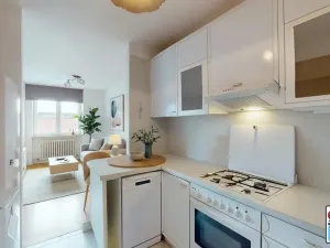 Prodej bytu 3+1, Praha - Hlubočepy, Kříženeckého náměstí, 88 m2