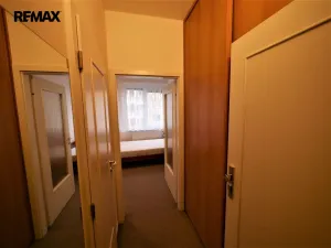 Pronájem bytu 1+kk, Praha - Krč, Tavolníková, 26 m2