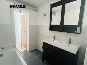 Pronájem rodinného domu, Milovice, 100 m2