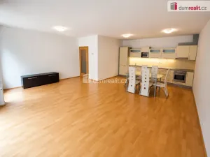 Pronájem bytu 2+kk, Praha - Žižkov, Jeseniova, 84 m2