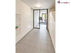 Pronájem bytu 2+kk, Praha - Žižkov, Jeseniova, 84 m2
