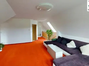 Pronájem bytu 3+1, Cheb - Skalka, Komorní Dvůr, 100 m2