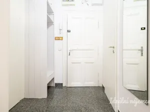 Pronájem bytu 2+kk, Praha - Nusle, Jaromírova, 58 m2