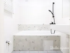 Pronájem bytu 2+kk, Praha - Nusle, Jaromírova, 58 m2